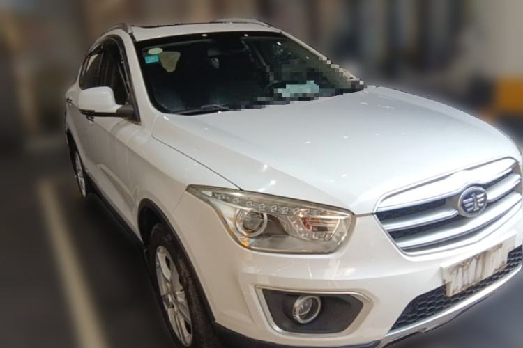 Used Bestune X80 2013 2.0L automatic comfort version Front Right 45 Deg