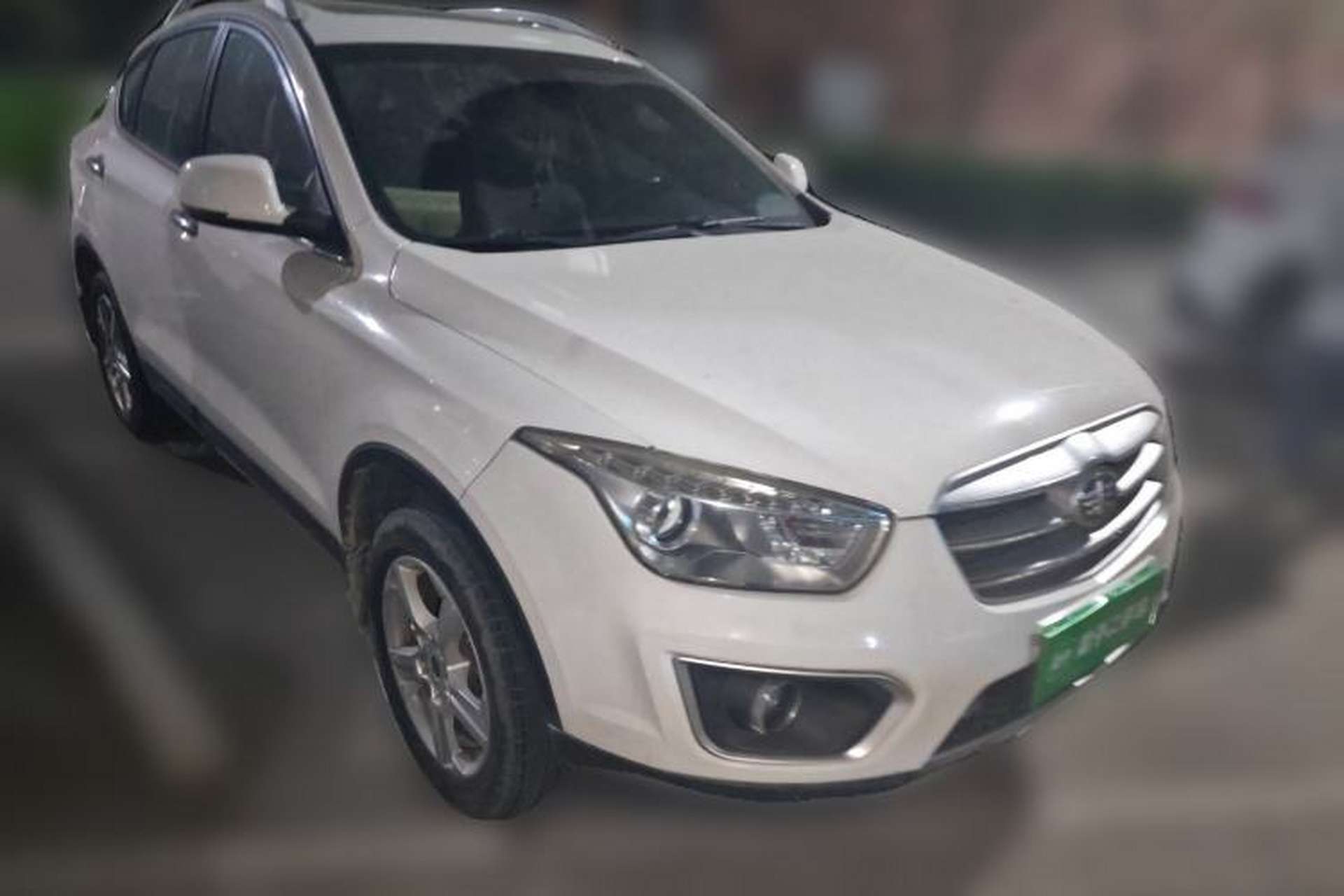 Used Bestune X80 2013 2.0L automatic comfort version Front Right 45 Deg