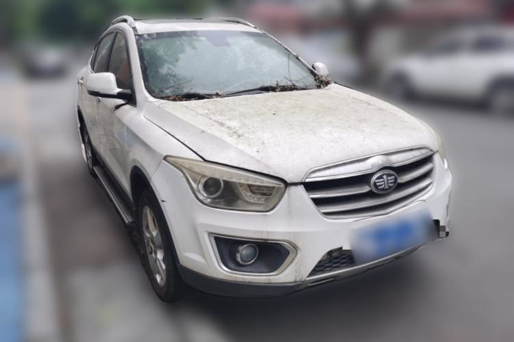 Used Bestune X80 2013 2.0L automatic comfort version Front Right 45 Deg