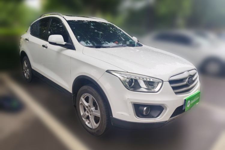 Used Bestune X80 2013 2.0L automatic comfort version Front Right 45 Deg