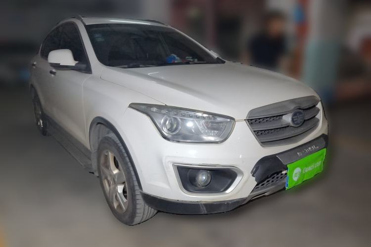 Used Bestune X80 2013 2.0L automatic luxury version Front Right 45 Deg