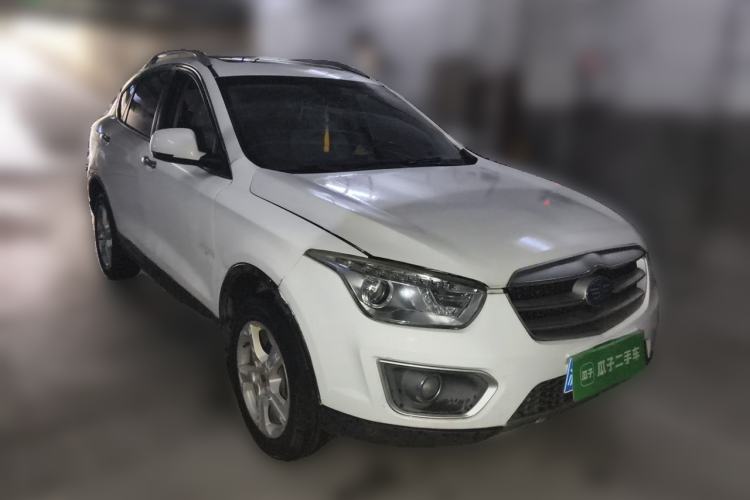 Used Bestune X80 2013 2.0L automatic comfort version Front Right 45 Deg