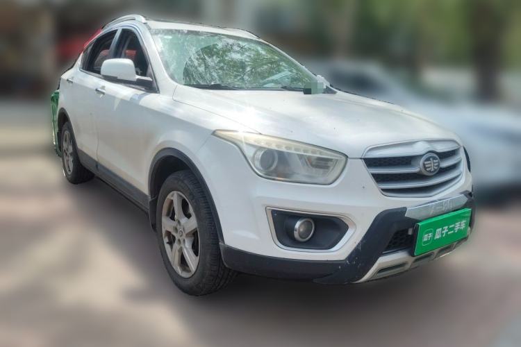 Used Bestune X80 2013 2.0L automatic luxury version Front Right 45 Deg