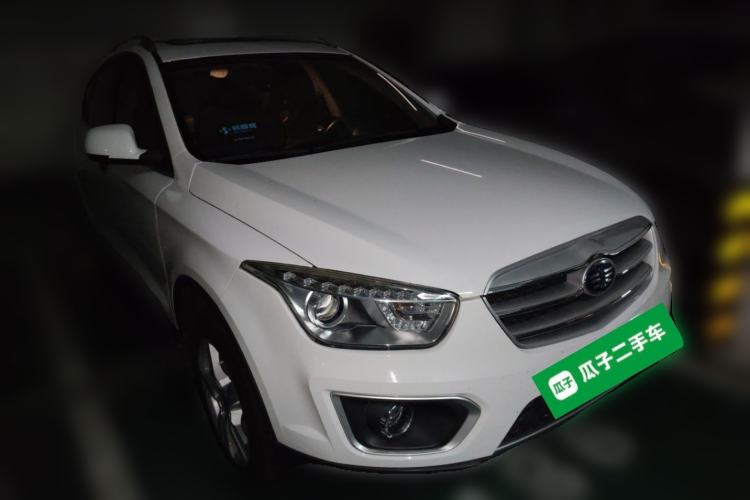 Used Bestune X80 2013 2.0L automatic comfort version Front Right 45 Deg