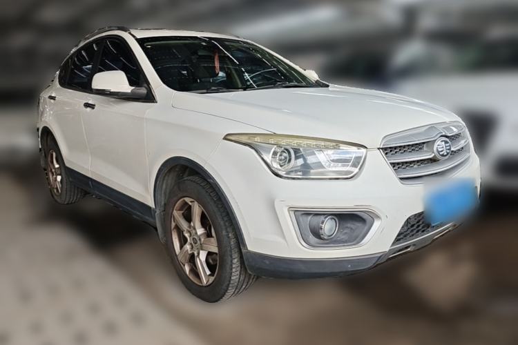 Used Bestune X80 2013 2.0L automatic comfort version Front Right 45 Deg