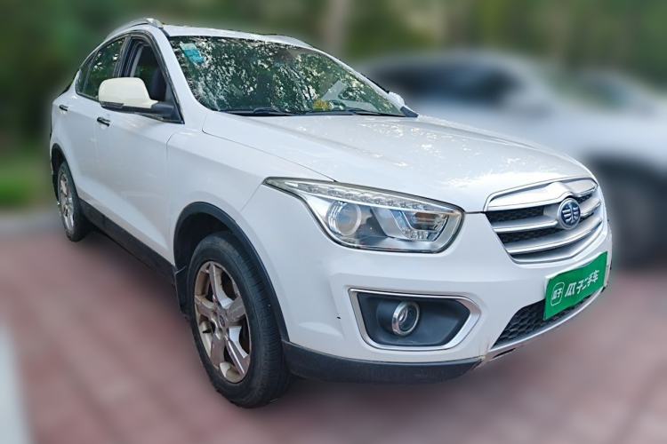 Used Bestune X80 2013 2.0L automatic comfort version Front Right 45 Deg