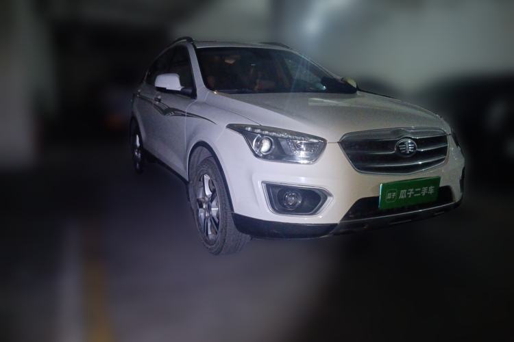 Used Bestune X80 2013 2.0L automatic comfort version Front Right 45 Deg