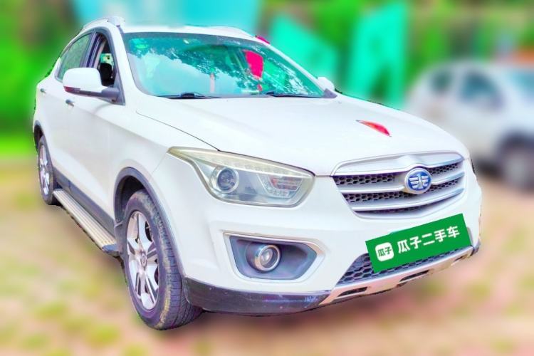 Used Bestune X80 2013 2.0L automatic luxury version Front Right 45 Deg