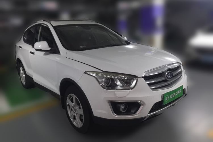 Used Bestune X80 2013 2.3L automatic flagship version Front Right 45 Deg