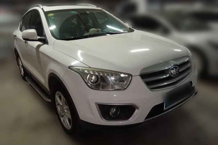 Used Bestune X80 2013 2.0L automatic luxury version Front Right 45 Deg