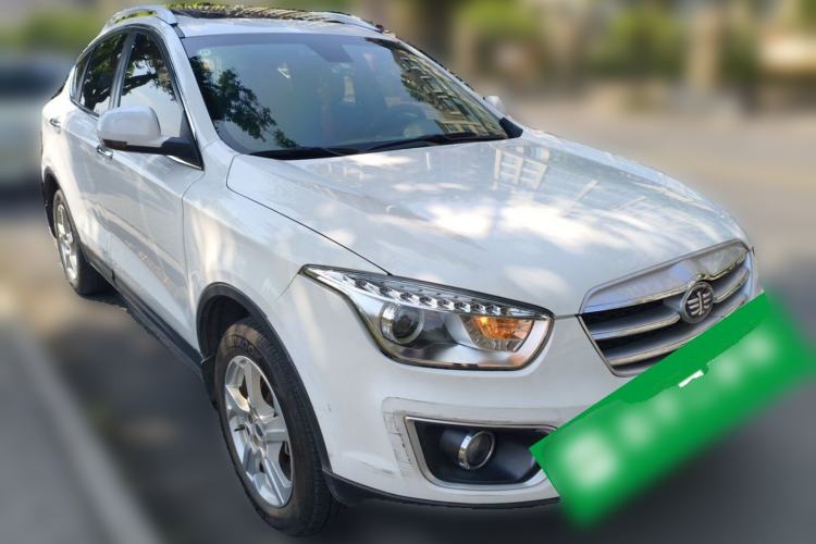 Used Bestune X80 2013 2.0L manual luxury version Front Right 45 Deg