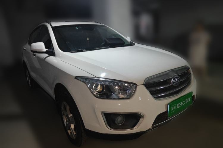 Used Bestune X80 2013 2.0L automatic comfort version Front Right 45 Deg