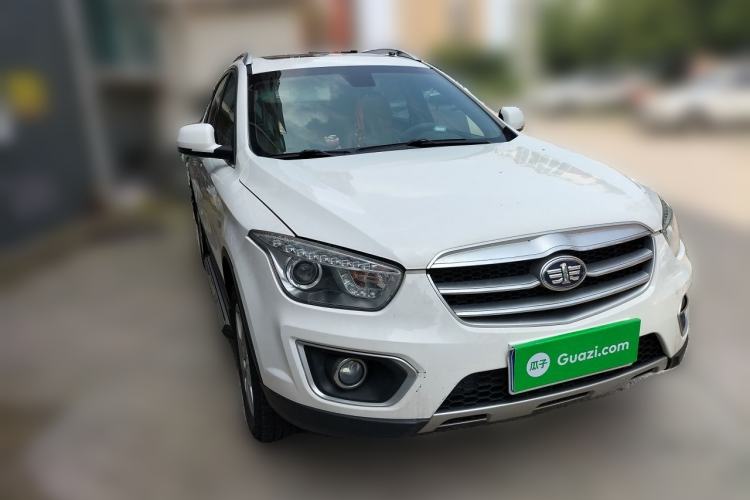 Used Bestune X80 2013 2.0L automatic comfort version Front Right 45 Deg