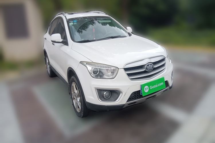 Used Bestune X80 2013 2.0L automatic luxury version Front Right 45 Deg
