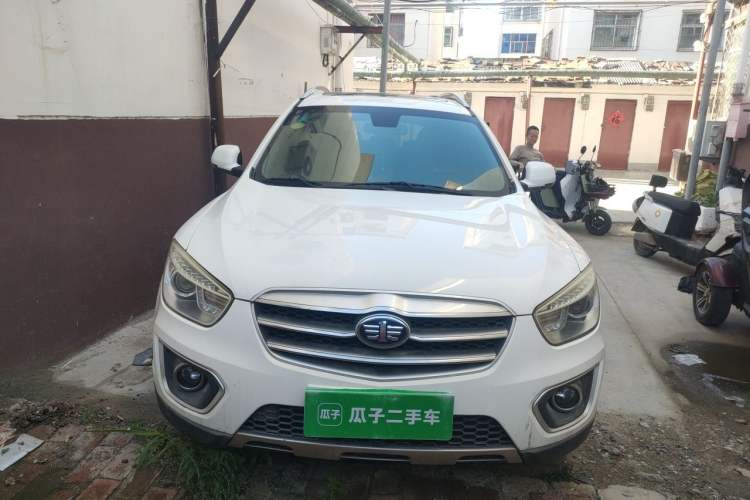 Used Bestune X80 2013 2.0L manual luxury version Front