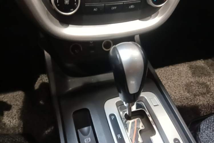 Used Bestune X80 2013 2.0L automatic comfort version Gear Lever