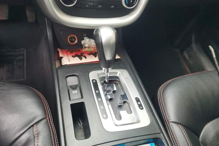 Used Bestune X80 2013 2.0L automatic comfort version Gear Lever