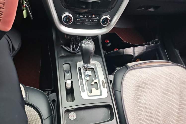 Used Bestune X80 2013 2.0L automatic luxury version Gear Lever