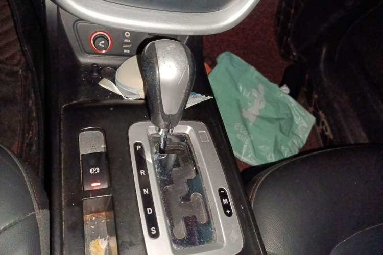 Used Bestune X80 2013 2.0L automatic luxury version Gear Lever