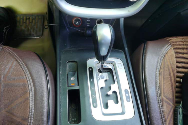 Used Bestune X80 2013 2.0L automatic comfort version Gear Lever