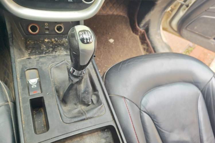 Used Bestune X80 2013 2.0L manual luxury version Gear Lever