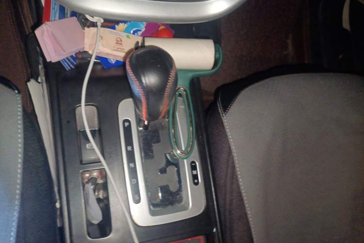 Used Bestune X80 2013 2.0L automatic comfort version Gear Lever