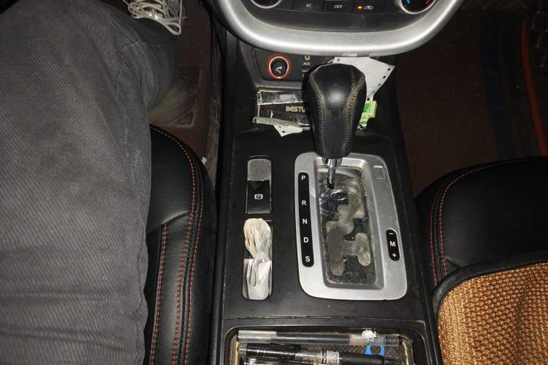 Used Bestune X80 2013 2.0L automatic comfort version Gear Lever