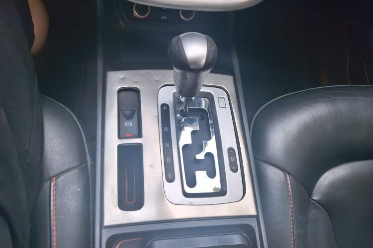 Used Bestune X80 2013 2.0L automatic luxury version Gear Lever