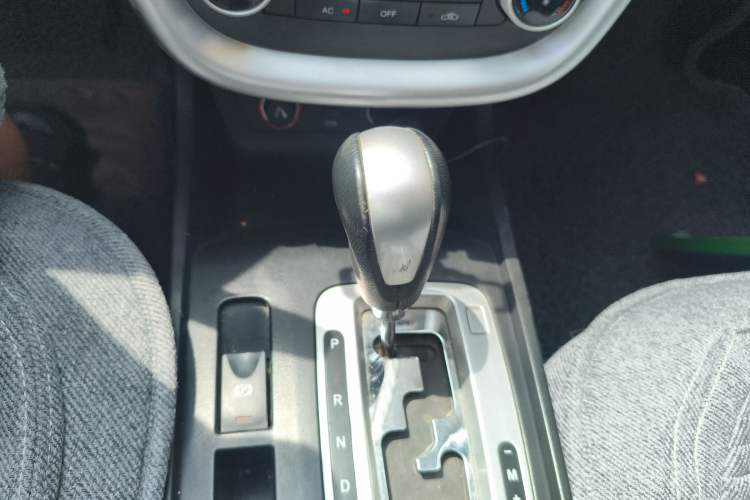 Used Bestune X80 2013 2.0L automatic comfort version Gear Lever