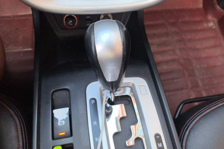 Used Bestune X80 2013 2.0L automatic comfort version Gear Lever