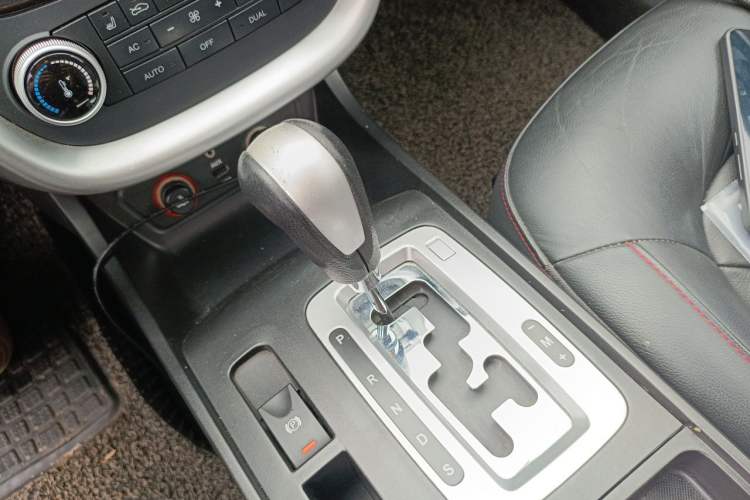 Used Bestune X80 2013 2.0L automatic luxury version Gear Lever