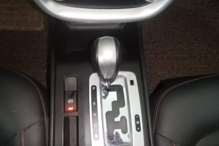 Used Bestune X80 2013 2.0L automatic luxury version Gear Lever