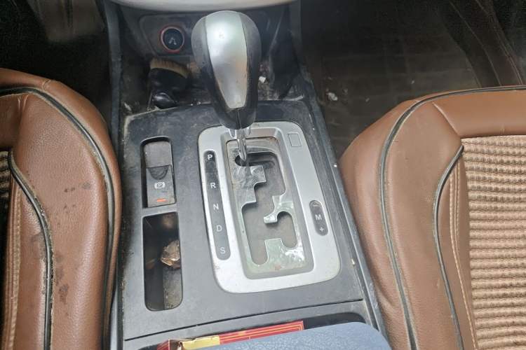 Used Bestune X80 2013 2.0L automatic comfort version Gear Lever