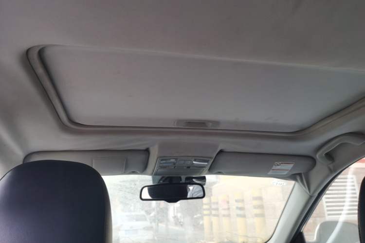 Used Bestune X80 2013 2.0L automatic comfort version Headliner
