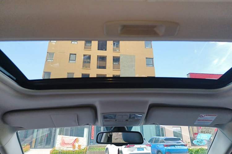 Used Bestune X80 2013 2.0L automatic comfort version Headliner