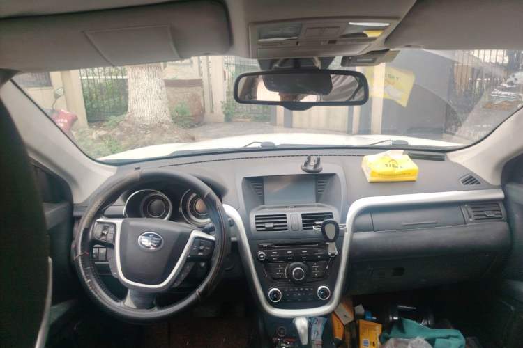 Used Bestune X80 2013 2.0L automatic luxury version Headliner