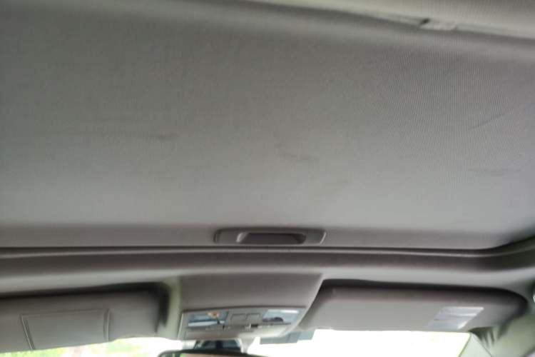 Used Bestune X80 2013 2.0L automatic comfort version Headliner