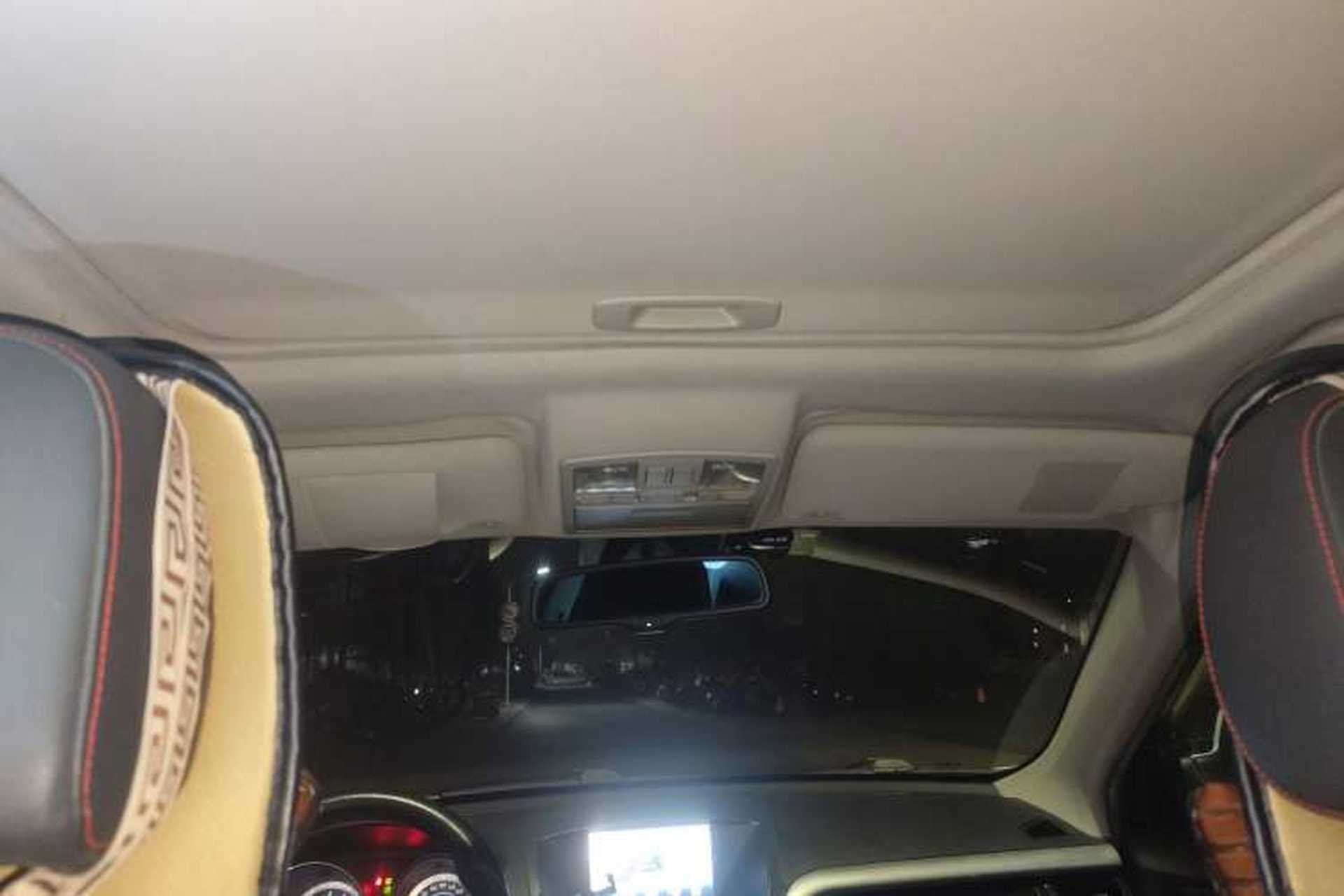 Used Bestune X80 2013 2.0L automatic luxury version Headliner