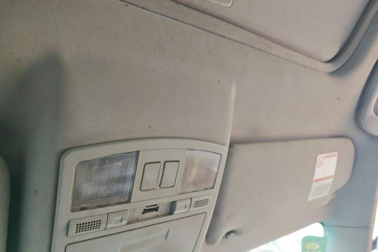 Used Bestune X80 2013 2.0L manual luxury version Headliner