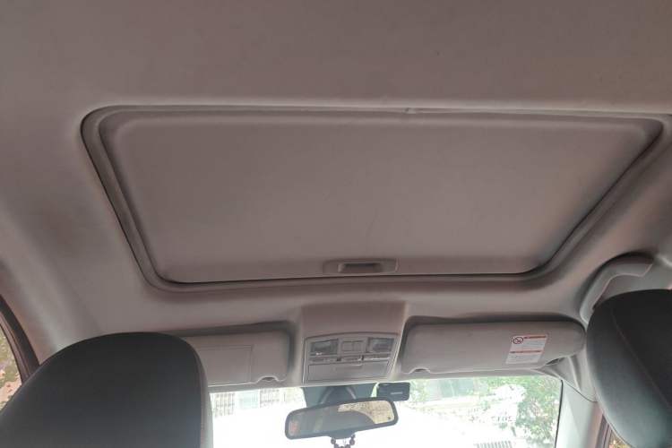 Used Bestune X80 2013 2.0L automatic luxury version Headliner