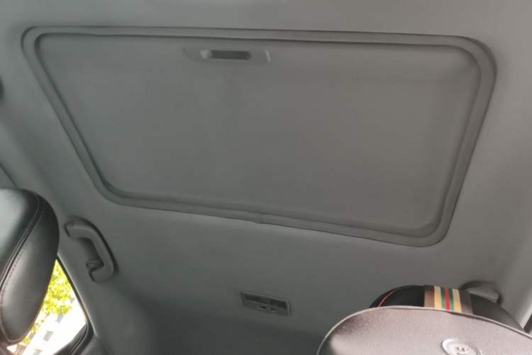 Used Bestune X80 2013 2.0L automatic comfort version Headliner