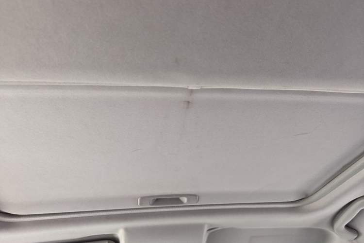 Used Bestune X80 2013 2.0L automatic luxury version Headliner