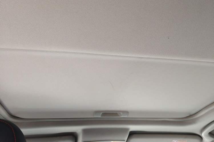 Used Bestune X80 2013 2.0L automatic comfort version Headliner