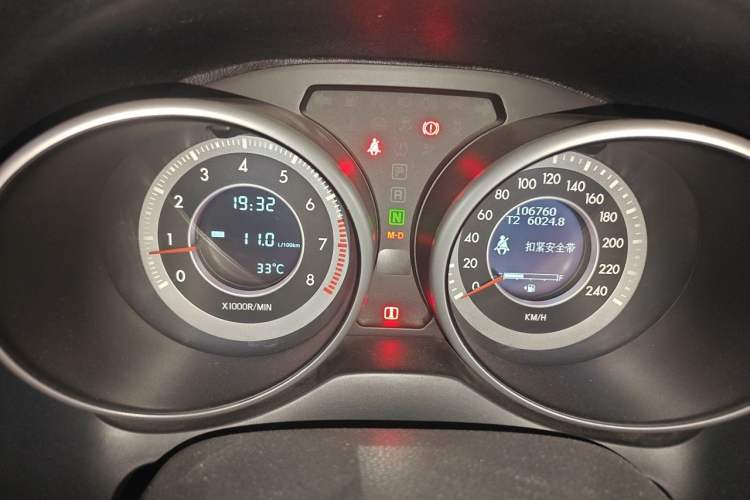 Used Bestune X80 2013 2.0L automatic comfort version Instrument Cluster