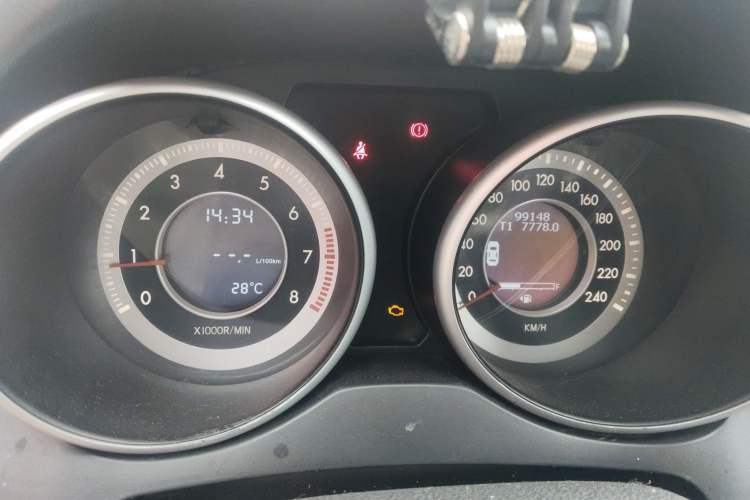 Used Bestune X80 2013 2.0L manual luxury version Instrument Cluster