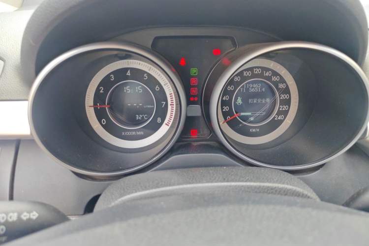Used Bestune X80 2013 2.0L automatic luxury version Instrument Cluster