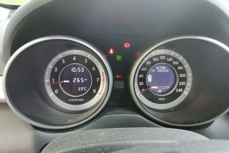 Used Bestune X80 2013 2.0L automatic comfort version Instrument Cluster