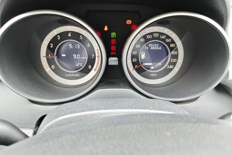 Used Bestune X80 2013 2.0L automatic luxury version Instrument Cluster