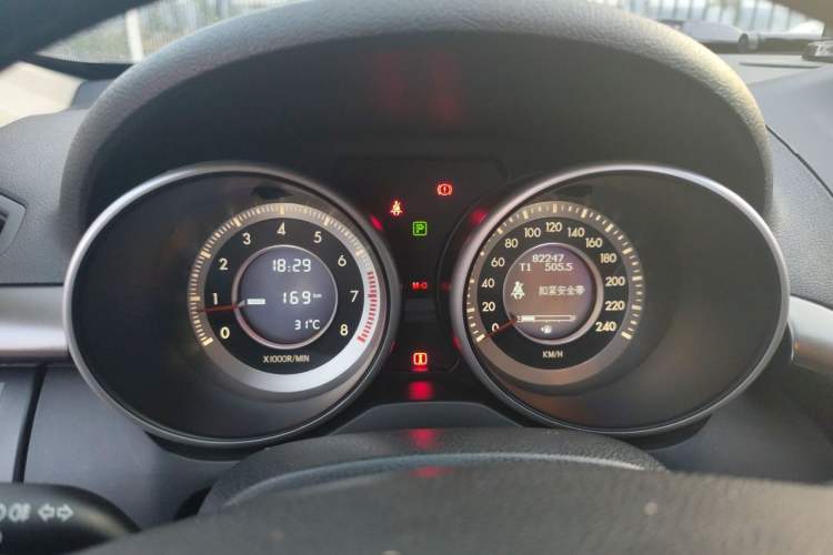 Used Bestune X80 2013 2.0L automatic luxury version Instrument Cluster