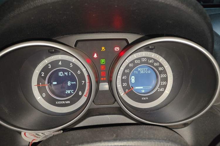 Used Bestune X80 2013 2.0L automatic comfort version Instrument Cluster